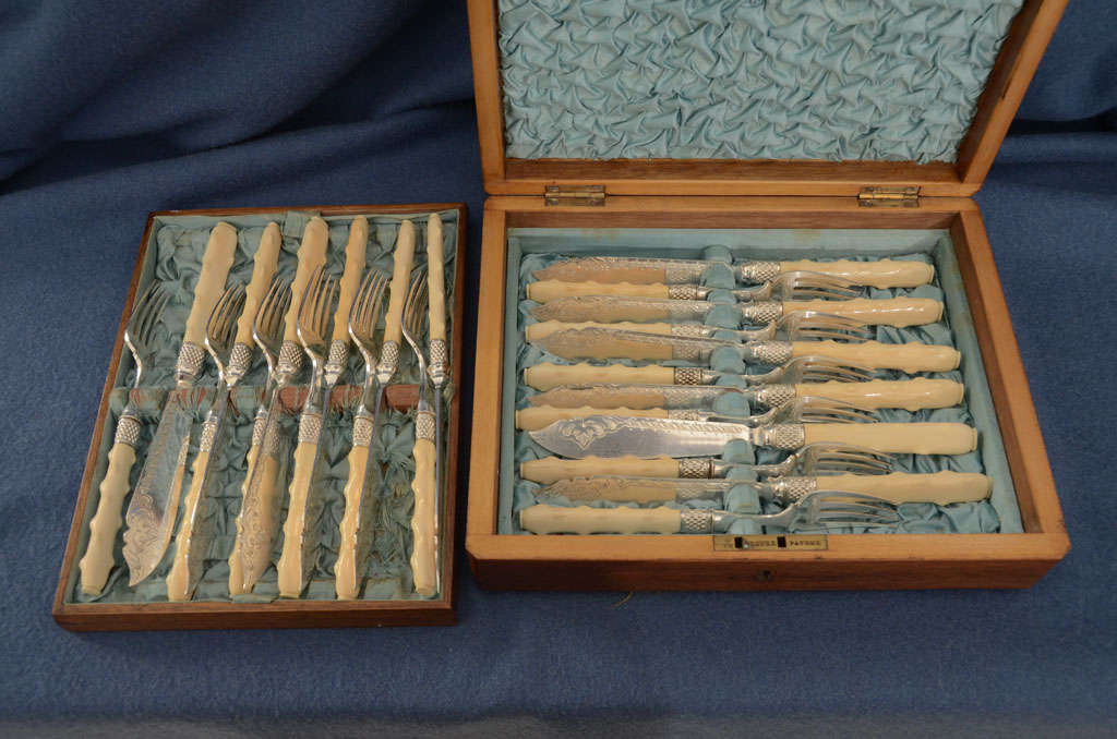 19th Century 12 Faux Bois Carved  Ivory Handle Fish Knifes & Forks