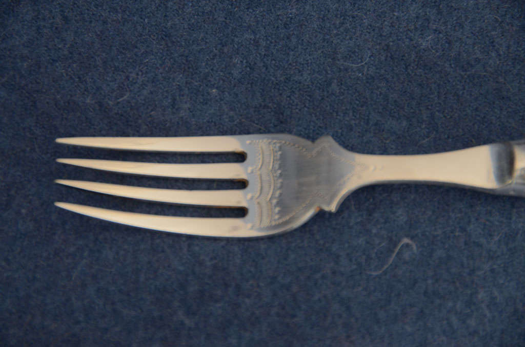 12 Faux Bois Carved  Ivory Handle Fish Knifes & Forks 5