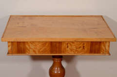 Birch Biedermeier Occasional Table In Excellent Condition For Sale In New York, NY