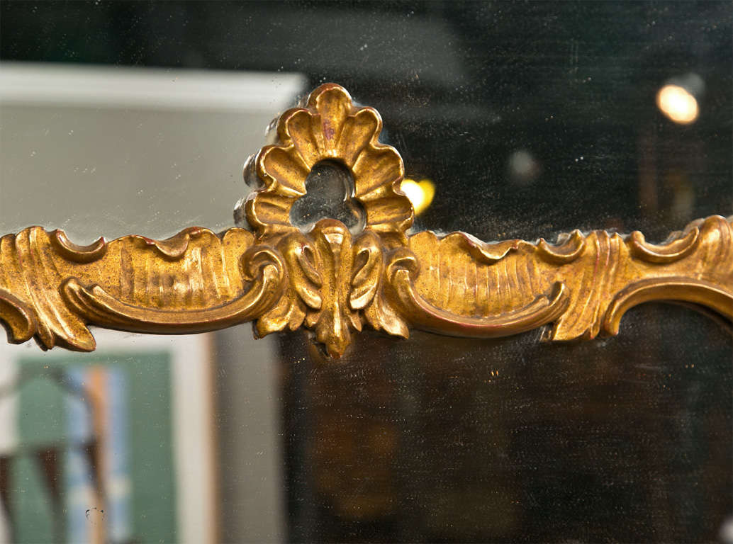 Continental Gilt Mirror In Excellent Condition For Sale In Stamford, CT