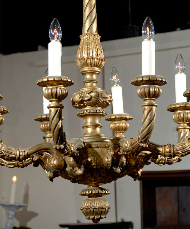 20th Century Italian Giltwood Chandelier with Eight Lights and Twisted Arm Detail