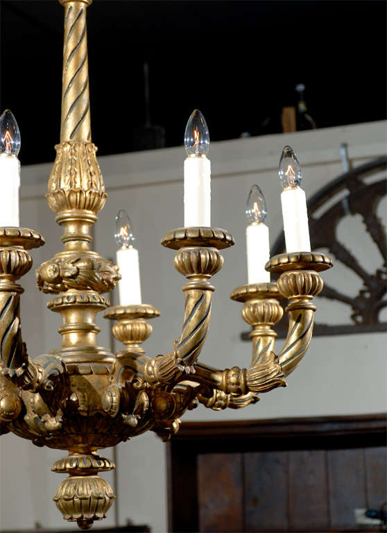 Italian Giltwood Chandelier with Eight Lights and Twisted Arm Detail 2