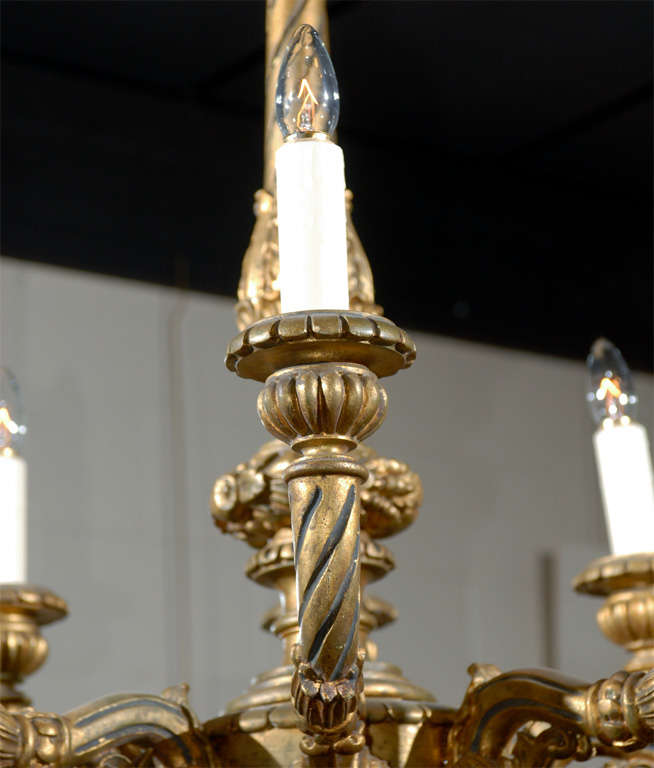 Italian Giltwood Chandelier with Eight Lights and Twisted Arm Detail 5