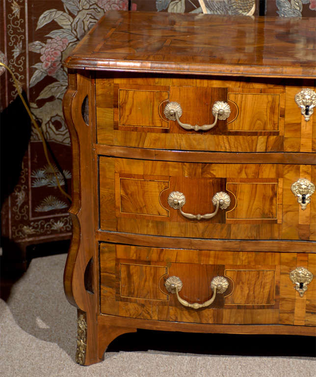 18th Century and Earlier Fine 18th Century French Louis XIV Style Walnut Inlaid Commode