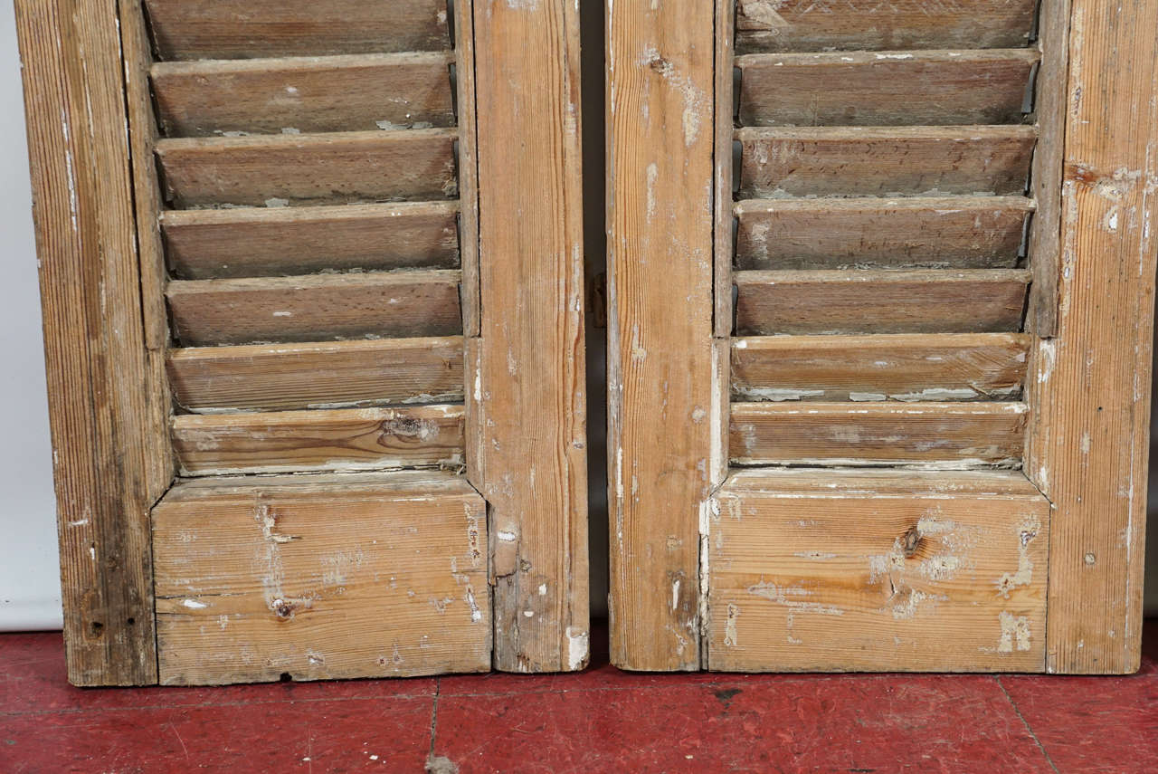Vintage French Shutters In Distressed Condition In Sheffield, MA