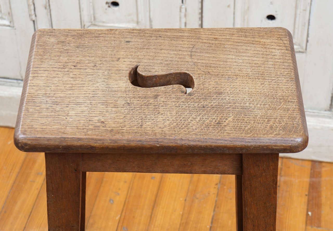 English Pub Stool In Excellent Condition In Sheffield, MA