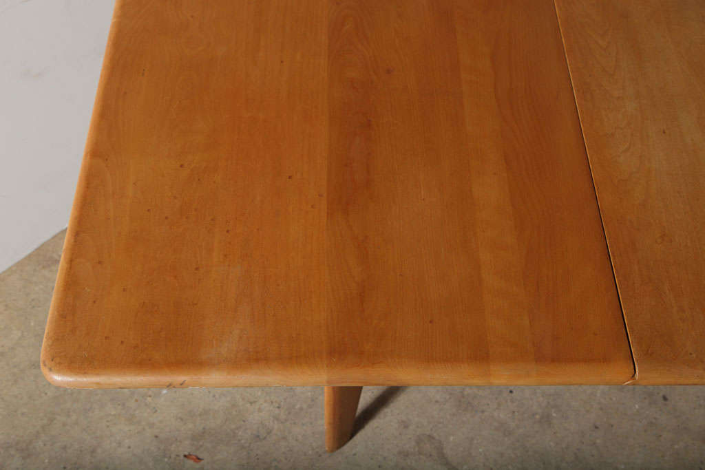 Heywood Wakefield Dining Table In Excellent Condition In Bainbridge, NY
