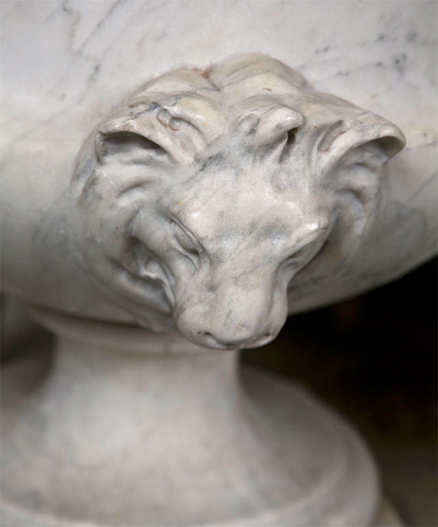 Italian marble urns, c. 1900 In Excellent Condition In Norwalk, CT