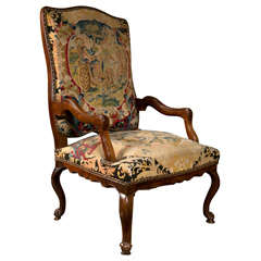 Italian walnut fauteuil, mid 18th c.