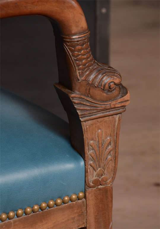 XIXe siècle Fauteuils de style Directoire du milieu du siècle dernier en acajou en vente