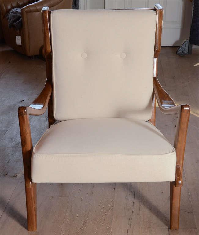 Magnificent pair of Vittorio Dassi walnut lounge chairs