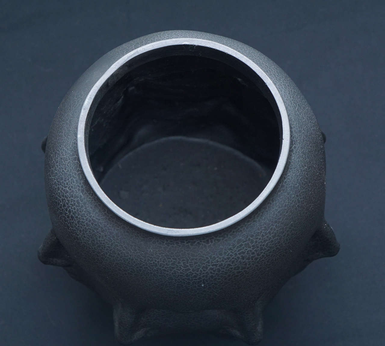 Dora Maar Vase in Black In Excellent Condition In Hudson, NY