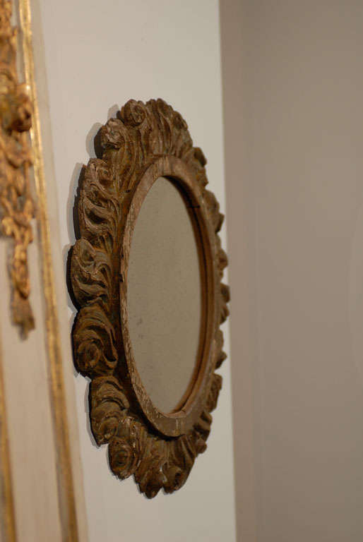 18th Century Carved Italian Round Mirror 1