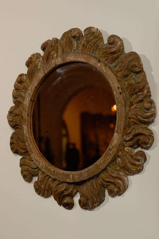 18th Century Carved Italian Round Mirror 2
