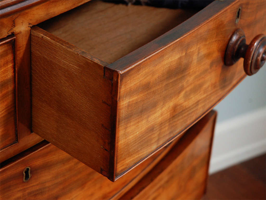 19th century mahogany chest of drawers. 2