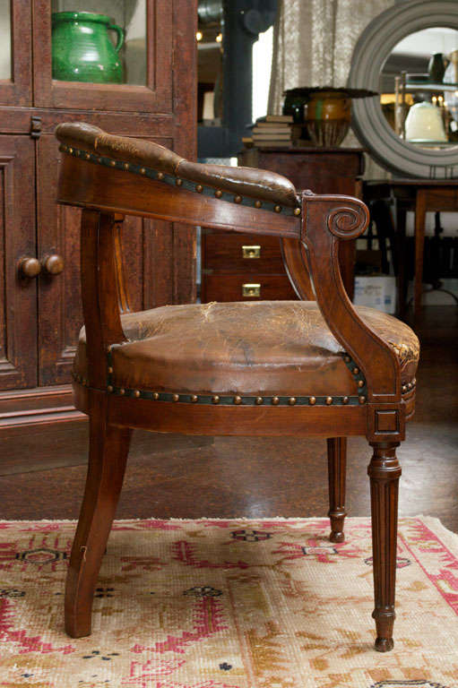 19th Century Tufted Leather and Mahogany Barrel-Back Library Chair For Sale