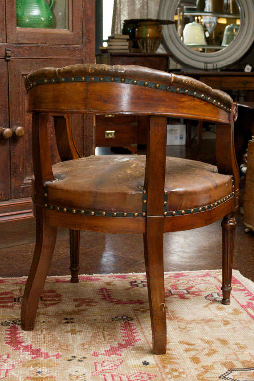 Tufted Leather and Mahogany Barrel-Back Library Chair For Sale 2