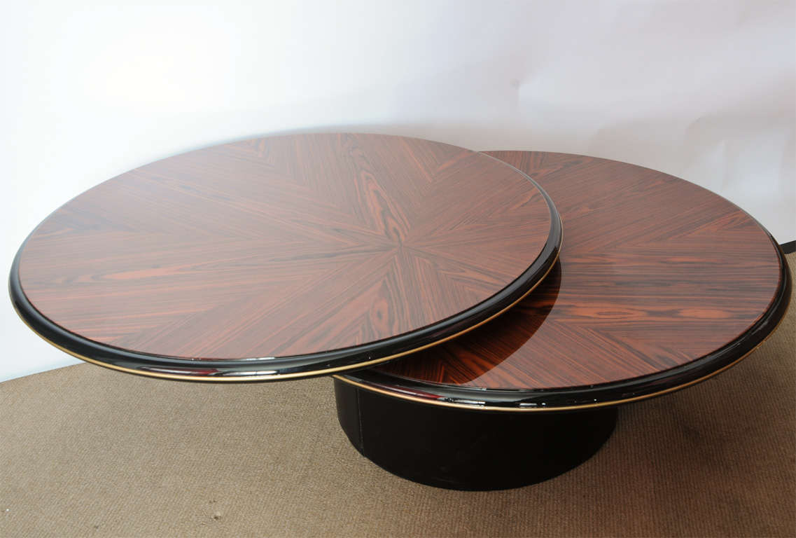 American Unique Round Wood Lane's Coffee Table