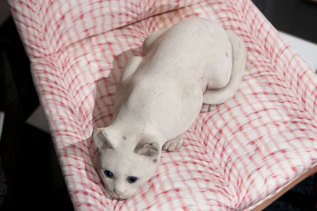 crouching cat statue