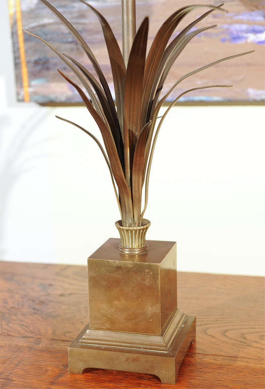 Pair CHARLES Bronze Palm-Motif lamps In Excellent Condition For Sale In San Francisco, CA