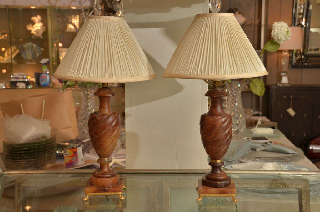 Pair of Rare Dark Amber Alabaster Lamps In Excellent Condition For Sale In Water Mill, NY
