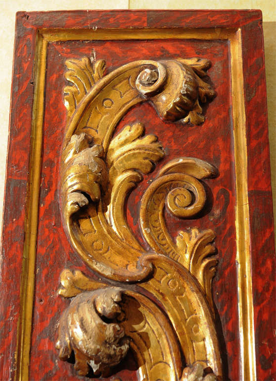 Italian Large 19th Century Painted Wood Sconce For Sale