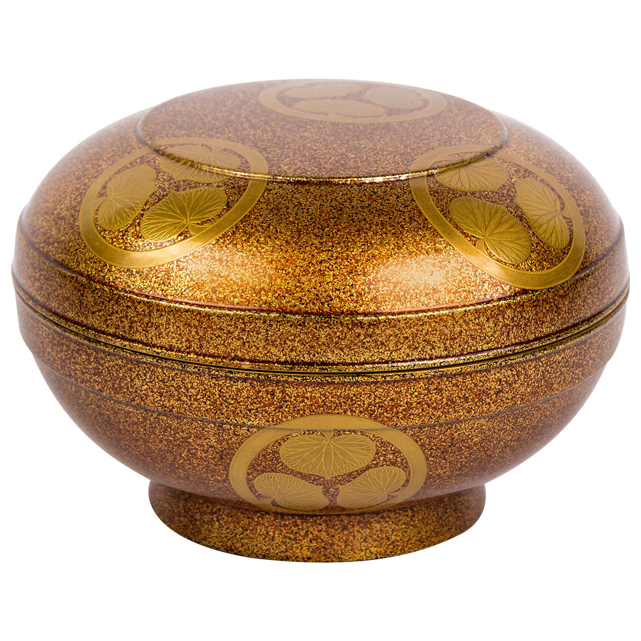 19th Century Gold Lacquered Tokugawa Mons Box For Sale