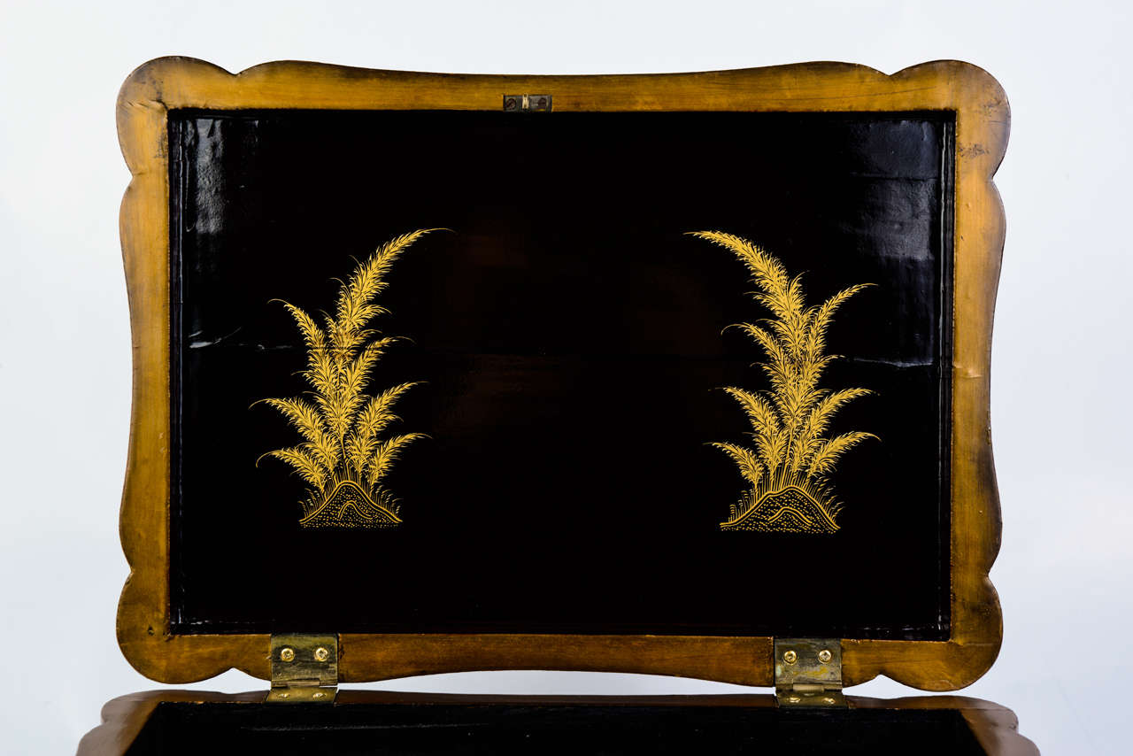 19th Century Chinese Lacquered Export Box For Sale 7