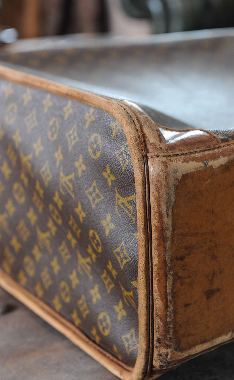 A vintage Louis Vuitton monogram leather suitcase / luggage 2
