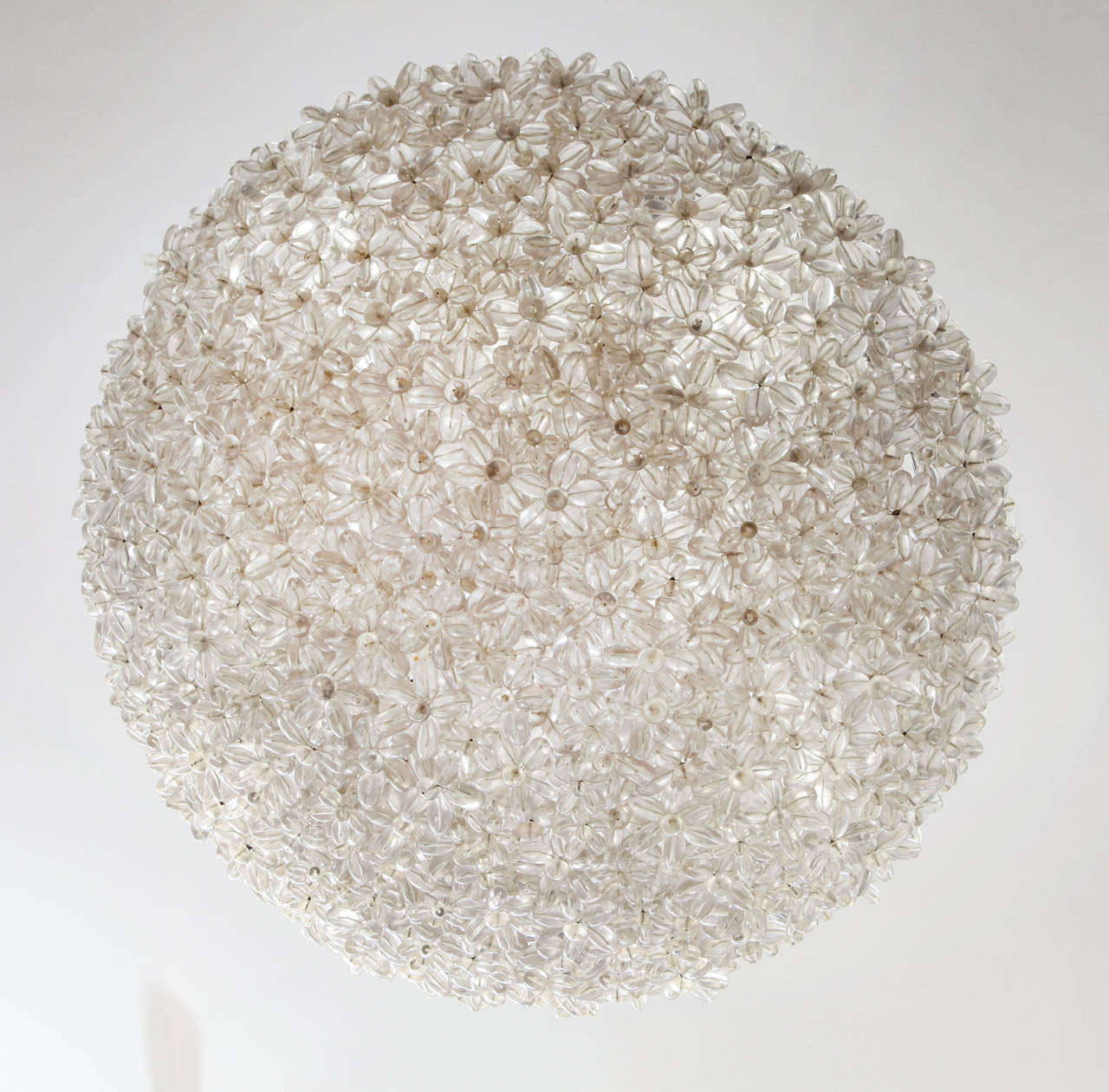 Lucite Daisy Chandelier In Excellent Condition In New York, NY