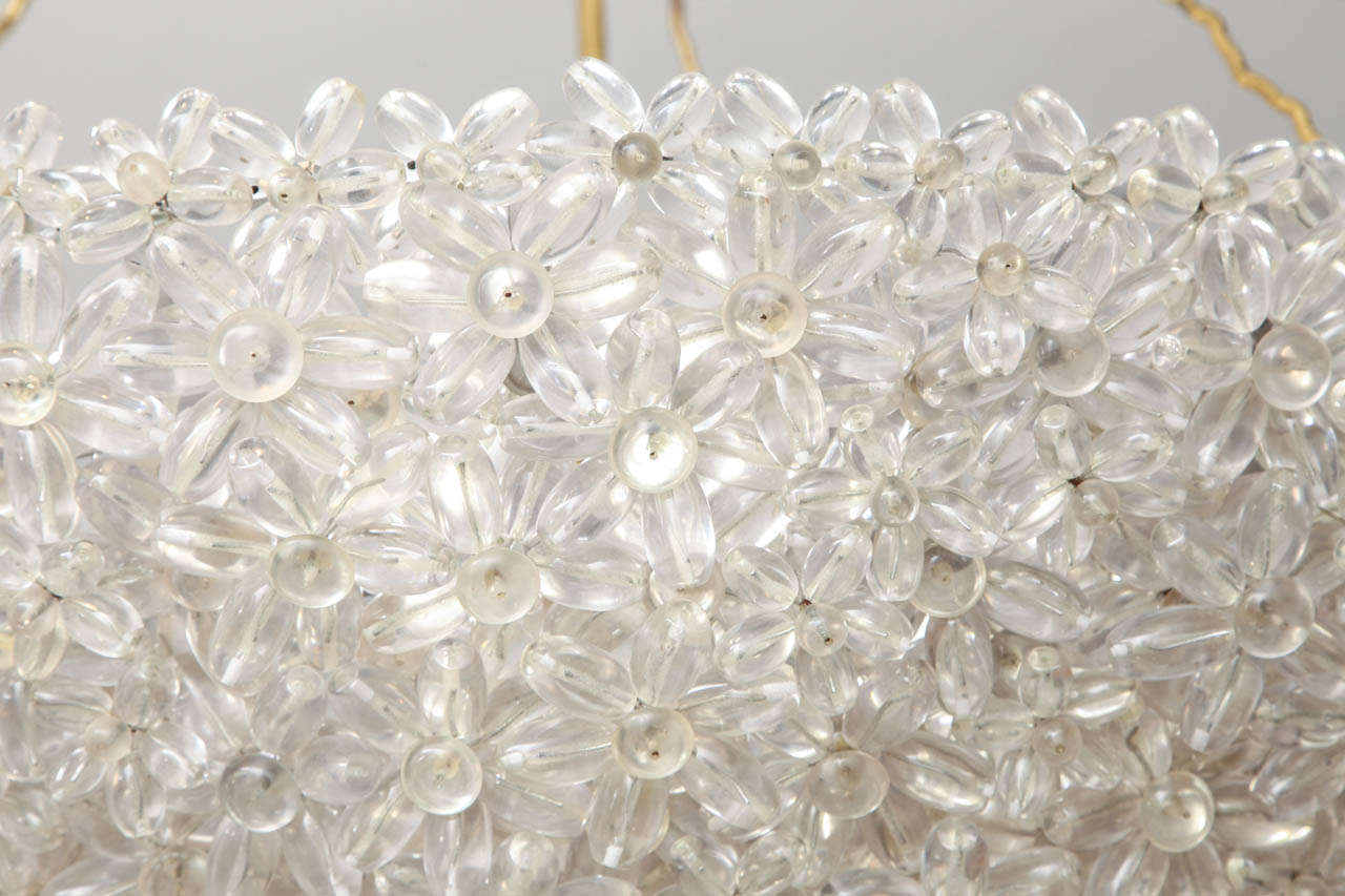 Lucite Daisy Chandelier 1