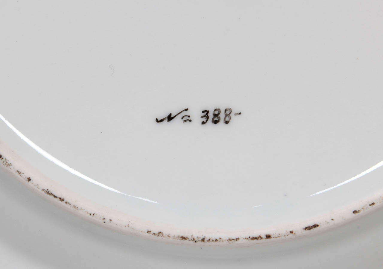 Ilya Chashnik / Lomonosov Porcelain Suprematist Composition plate In Excellent Condition In New York, NY