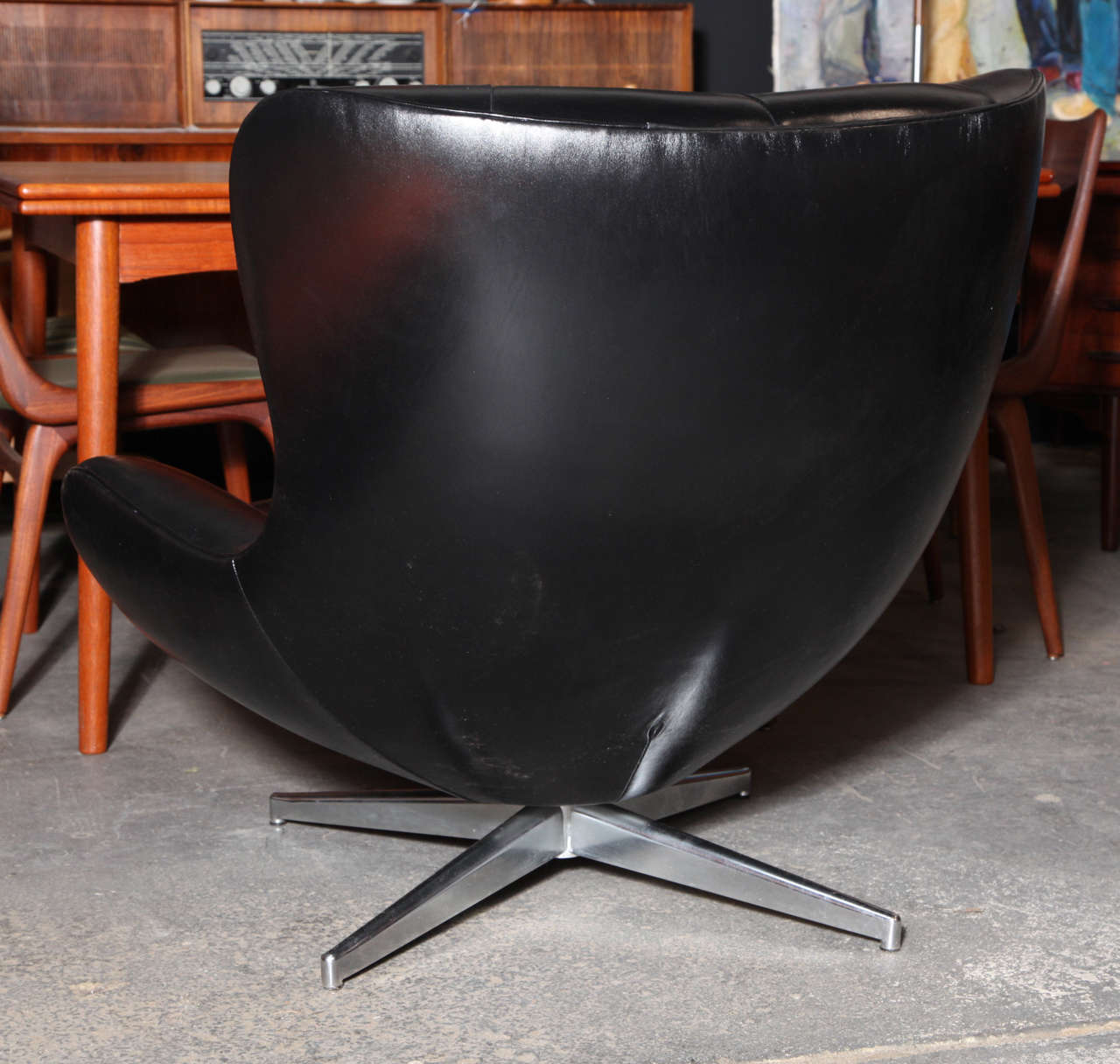 ML214 Leather Club Chair by Illum Wikkelso In Excellent Condition In New York, NY