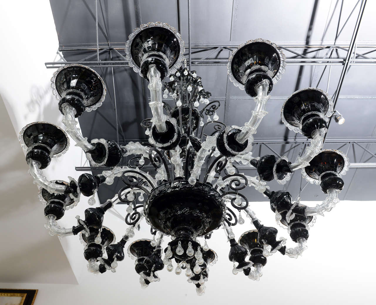 Monumental Venetian Black and Clear Glass 12-Arm Chandelier, Murano 3