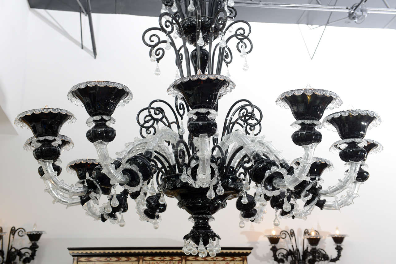Monumental Venetian Black and Clear Glass 12-Arm Chandelier, Murano 4