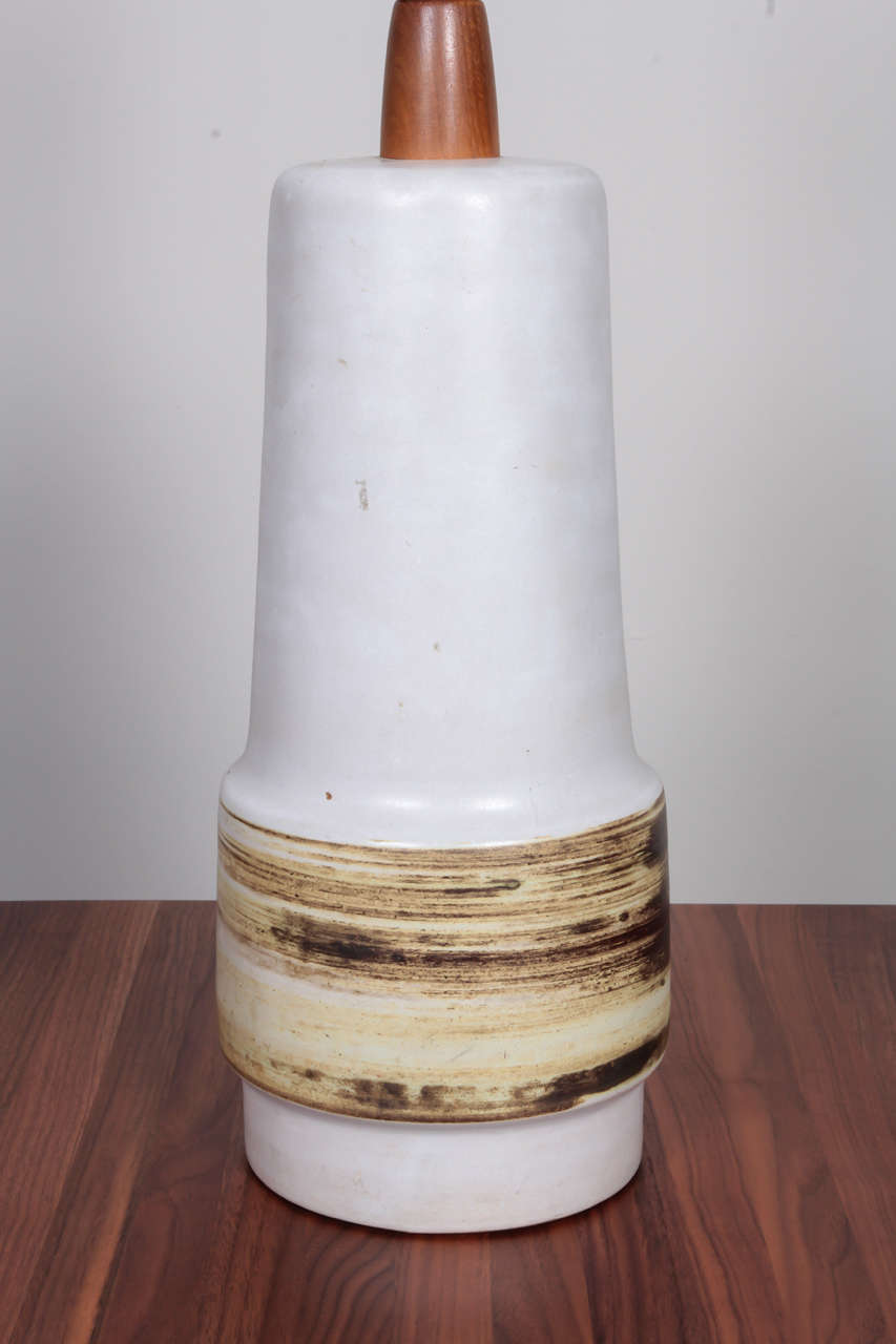 Mid-20th Century Tall Ceramic Table Lamp with Walnut Stem by Gordon & Jane Martz, 1950s