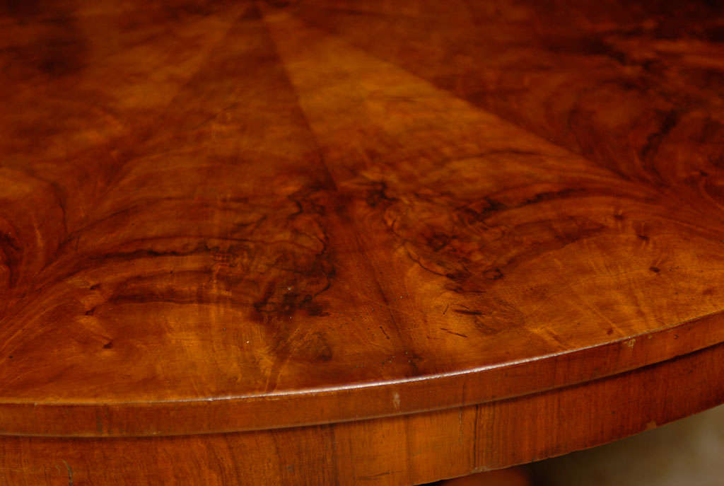 French Burl Walnut Oval Pedestal Table with Radiating Veneer, circa