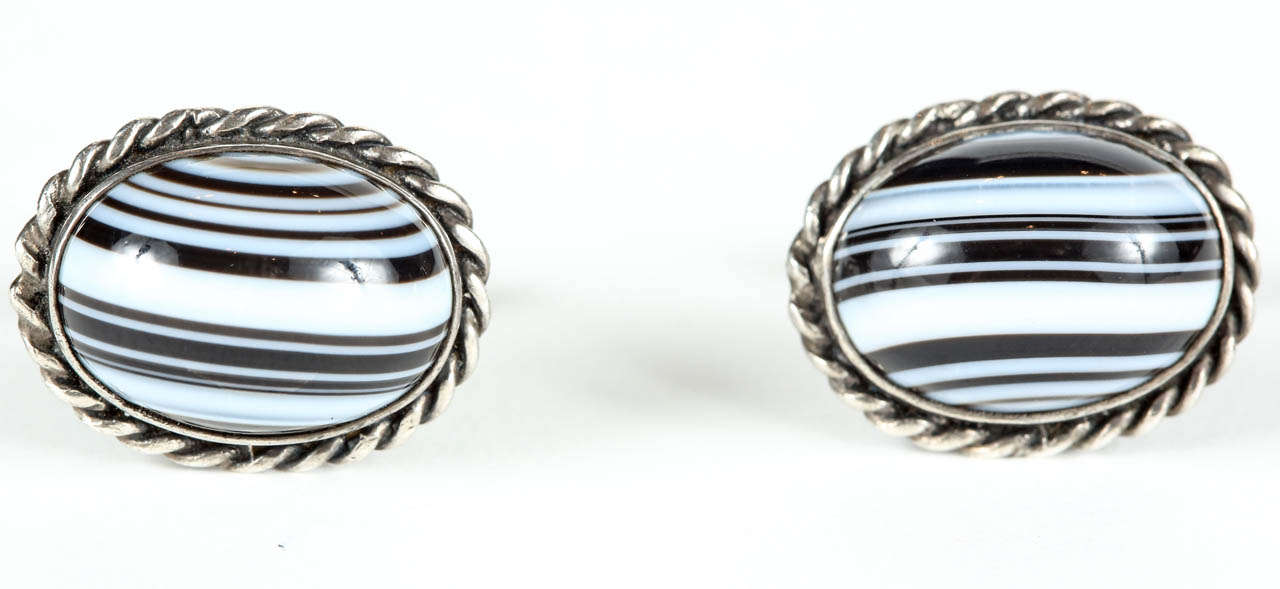 Pair of Agate & Sterling Silver Cufflinks For Sale 1