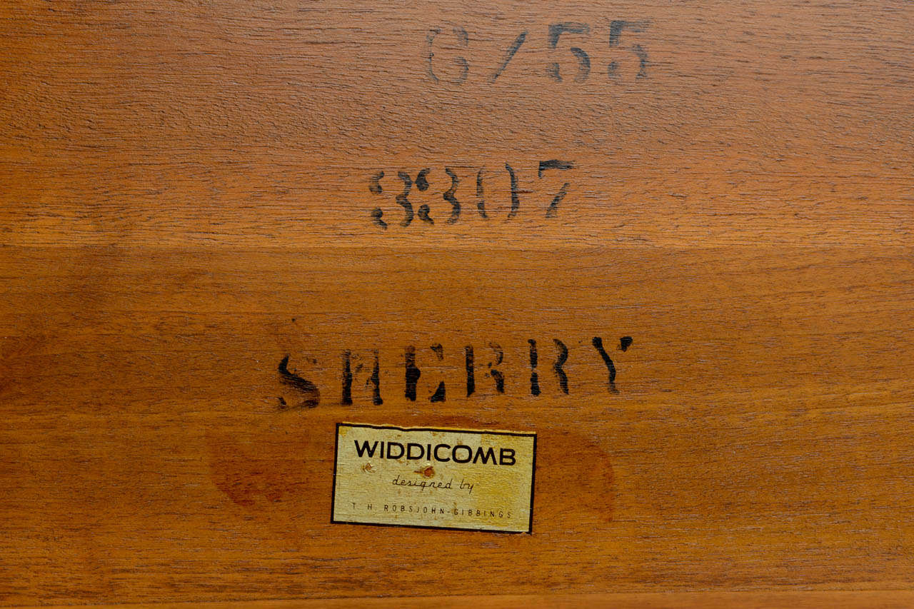 Table basse T.H.Robsjohn-Gibbings modèle n° 3307 en vente 4