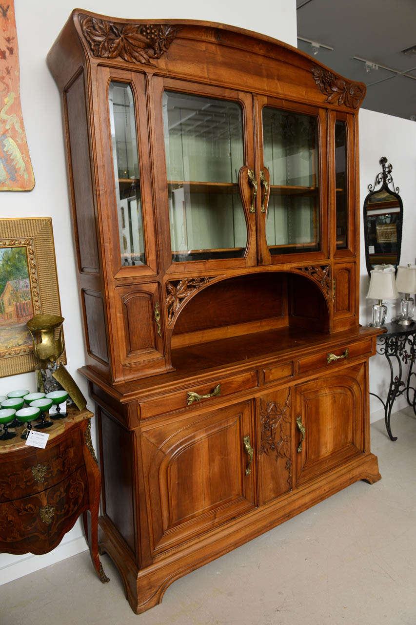 French Art Nouveau Cabinet In Excellent Condition In West Palm Beach, FL
