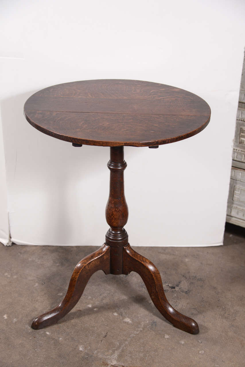 19th Century Oak Tilt Top Round Table 1