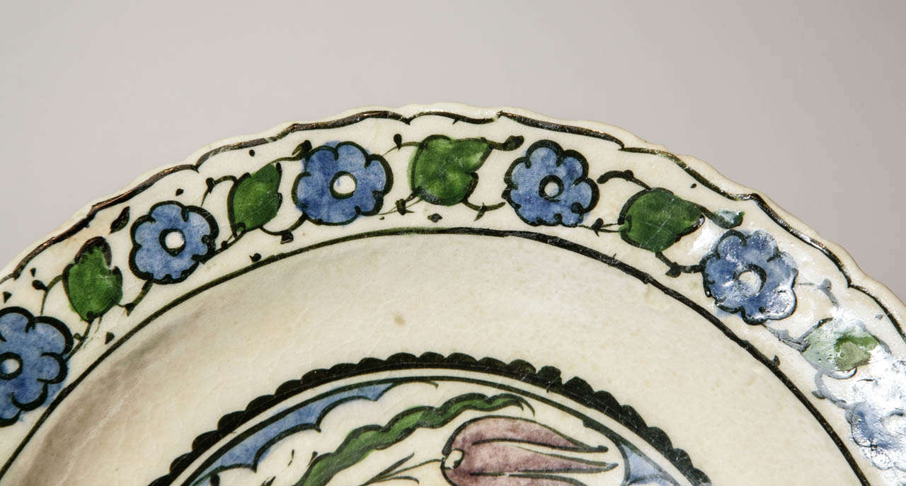 Syrian Tulip Dish, Damascus, 17th century