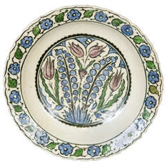 Syrian Tulip Dish, Damascus, 17th century