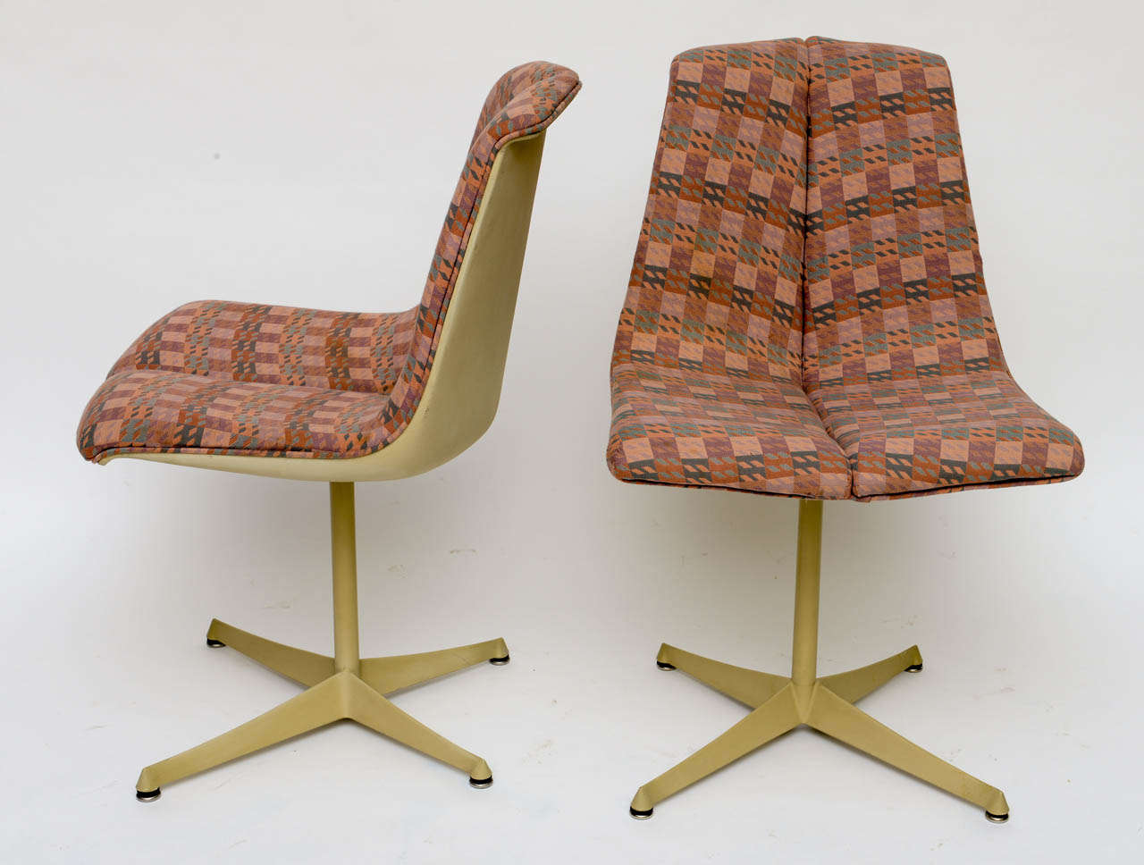 SOLD  This pair of mid century modern chairs by Richard Schultz have a decidedly space age modern flair with their star bases and sculpted shapes.  Produced for Knoll, they were part of the Metal Arts Series of the 1960s.  Both with Knoll Associates