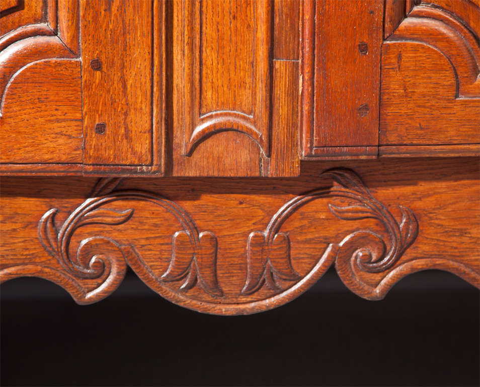 Regal French Louis XV Period Cherrywood Buffet In Excellent Condition For Sale In Mt Kisco, NY