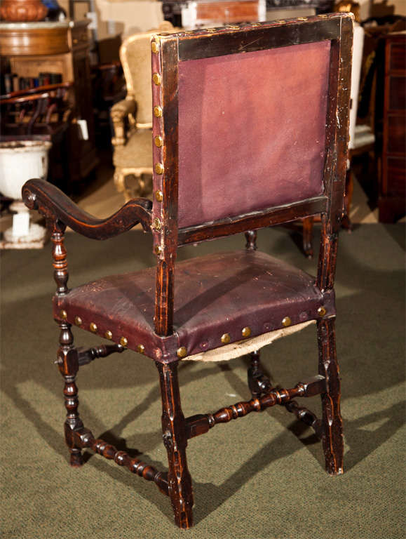 17th Century Walnut Armchair For Sale 3