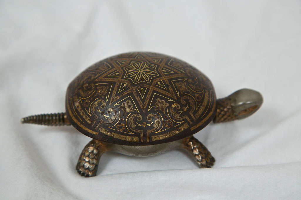 Selection of Turtle Hotel Call Bells In Excellent Condition For Sale In Stamford, CT