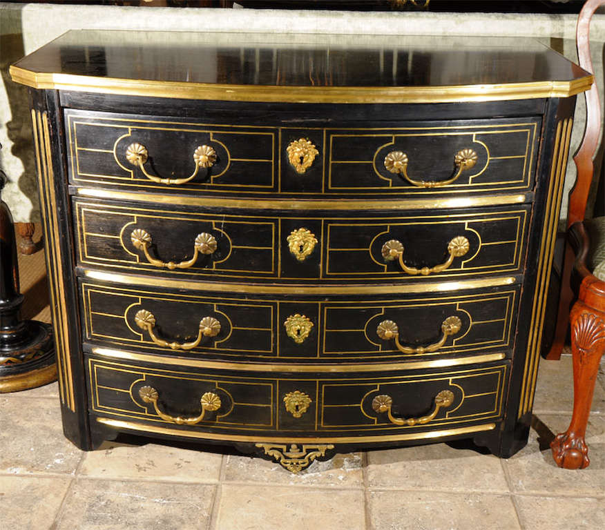Regence Bowfront Commode