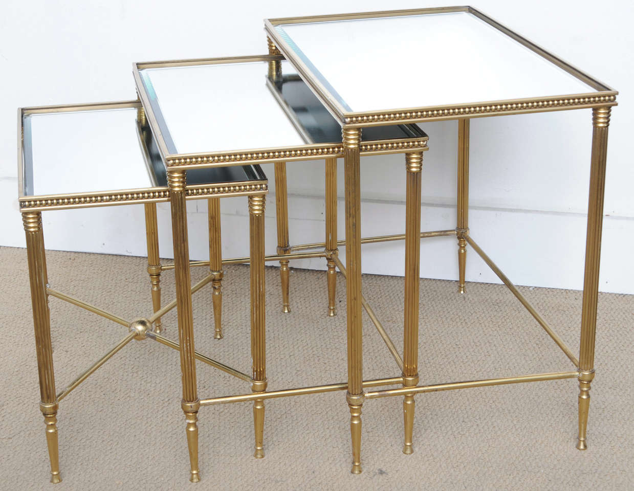 Mid century Modern Italian Brass Nesting Tables Maison Jansen style In Good Condition For Sale In Miami, FL