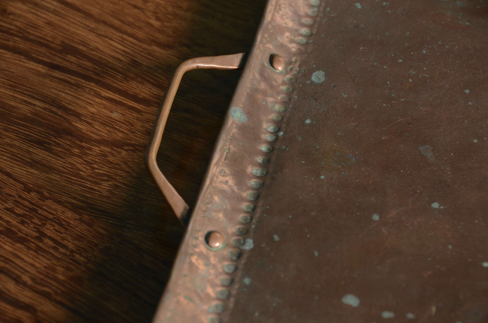 English Arts & Crafts Copper Tray, Design:  John Pearson In Good Condition For Sale In Southampton, NY